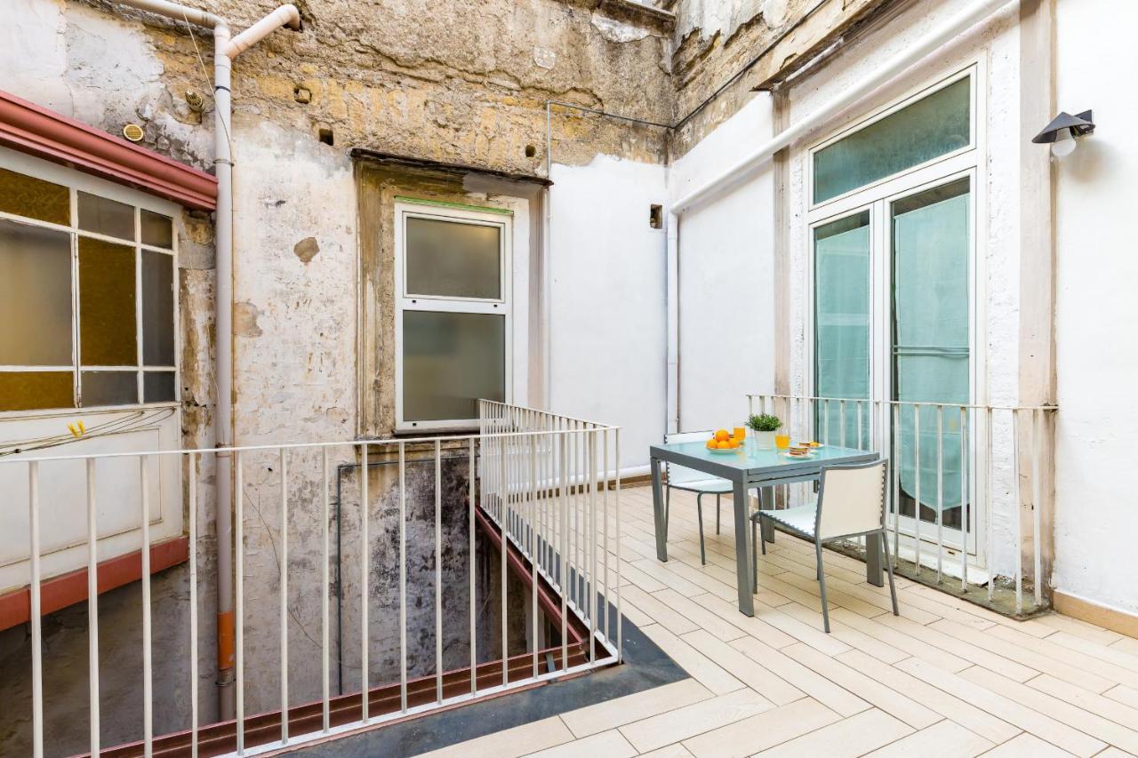 Apartment With Balcony In Palazzo Diaz By Wonderful Italy Nápoles Exterior foto