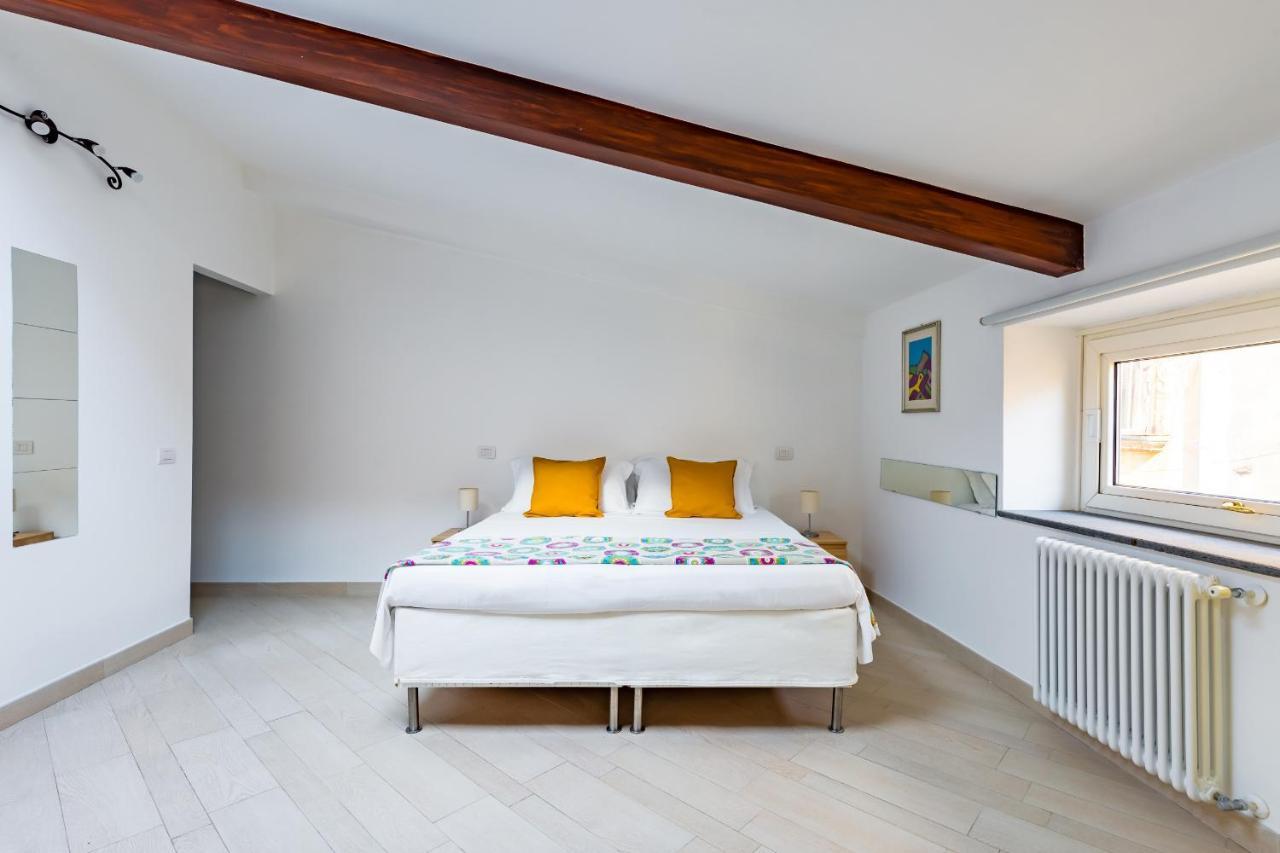 Apartment With Balcony In Palazzo Diaz By Wonderful Italy Nápoles Exterior foto