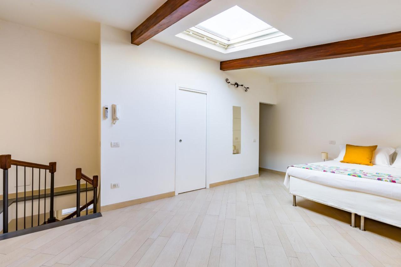 Apartment With Balcony In Palazzo Diaz By Wonderful Italy Nápoles Exterior foto